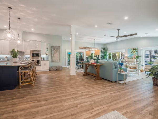 Luxurious 4-Bedroom Waterfront Villa in Holmes Beach